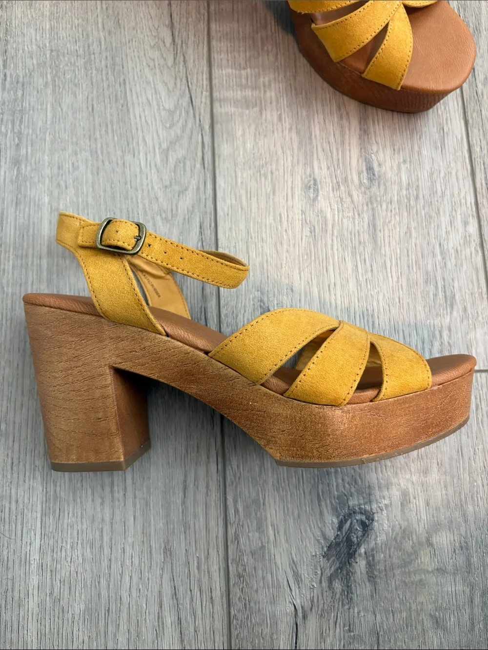 American Eagle Outfitters Yellow Suede Platform Sandals